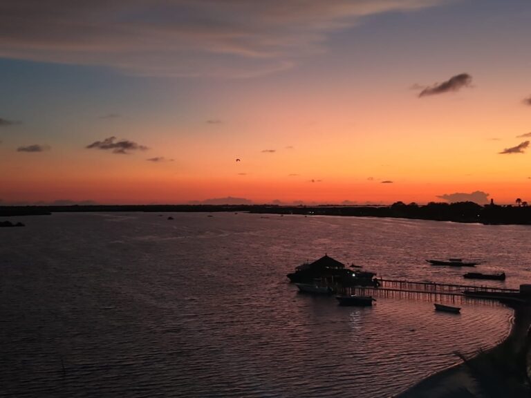 faq hotel Ndangane Delta du Sine Saloum Iles du Saloum excursion pirogue coucher de soleil